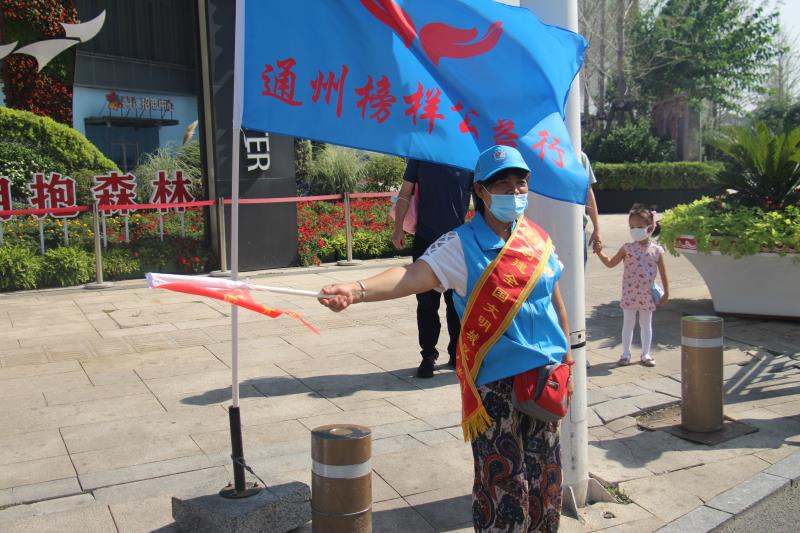 <strong>日女人骚逼网站</strong>